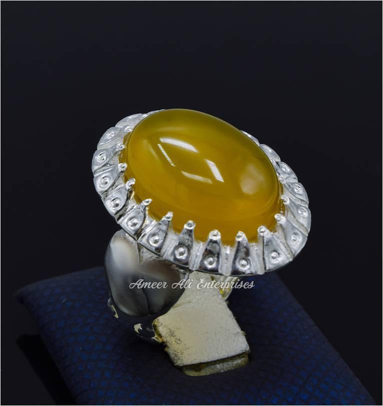 Aqeeq stone store ring for ladies