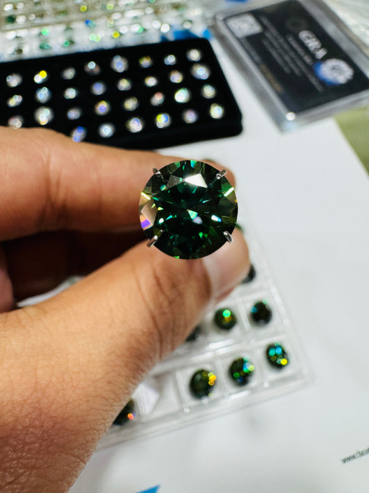 AAE M07 3 Carat Green Moissanite