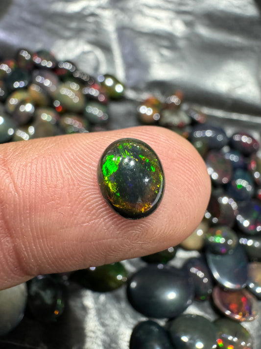 Black Opal Stone BO 046 1.35 Carat